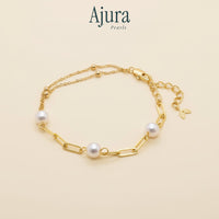 Ajura Pearls gold-plated chain bracelet with three freshwater pearls, adjustable length.